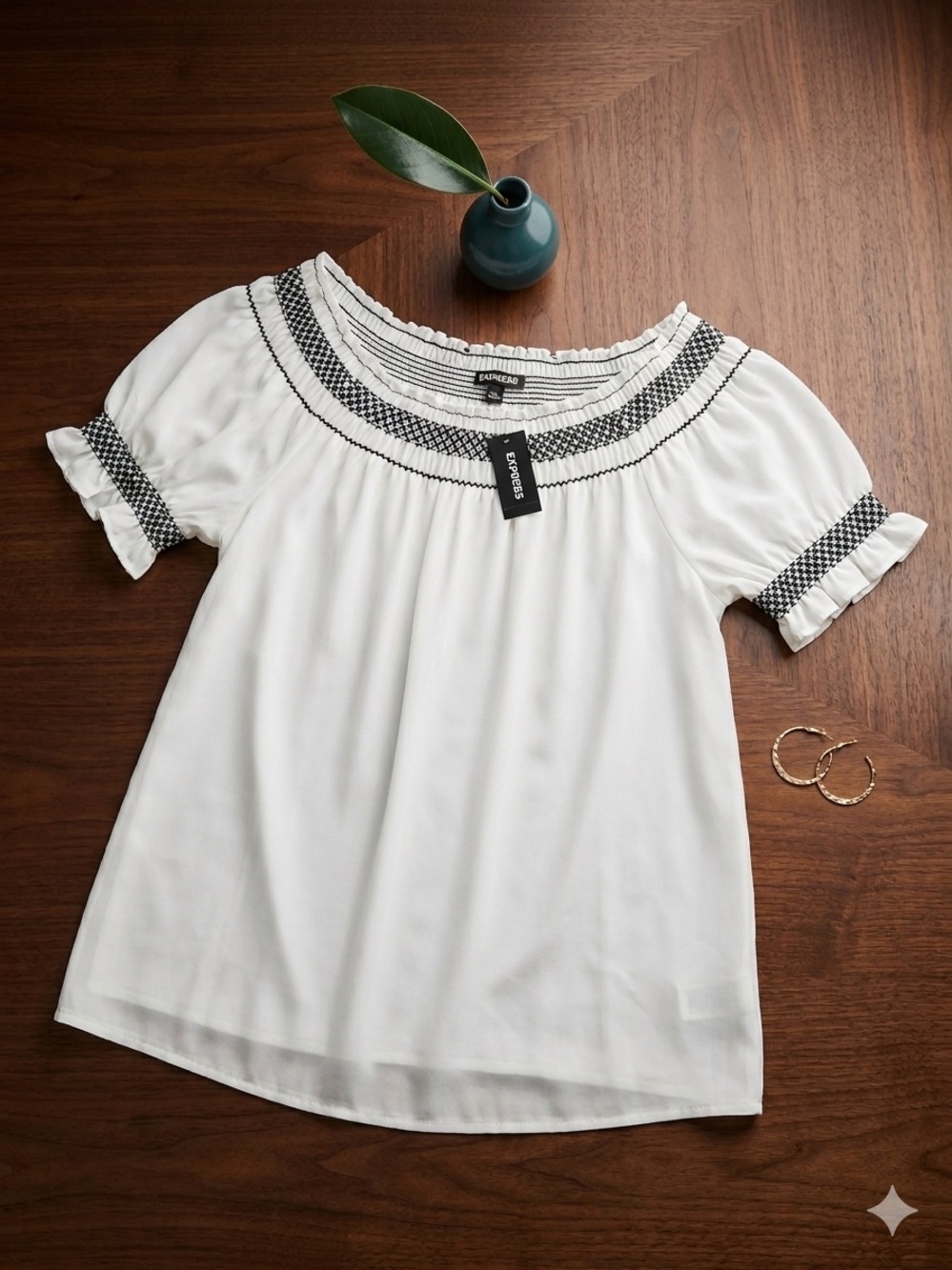 Express Women's Peasant Top NWT large